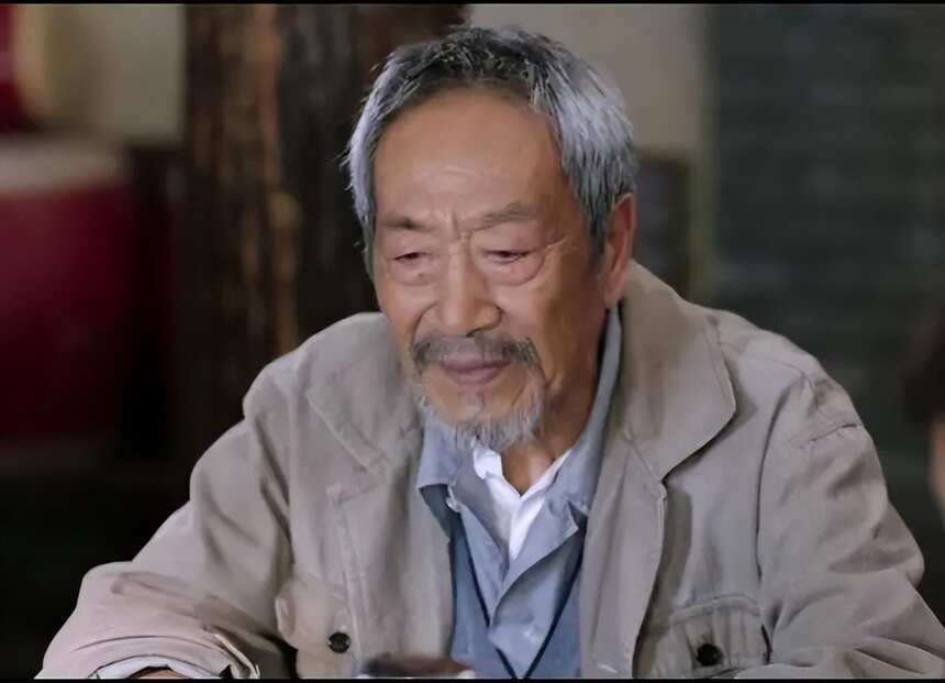 王奎荣：68岁娶小37岁贵州女演员饶芯语，余生要为娇妻遮风挡雨