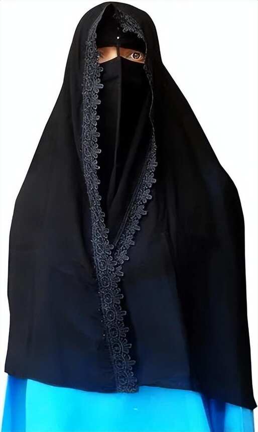 沙特阿拉伯的披肩，它在传统文化中的重要地位和丰富内涵