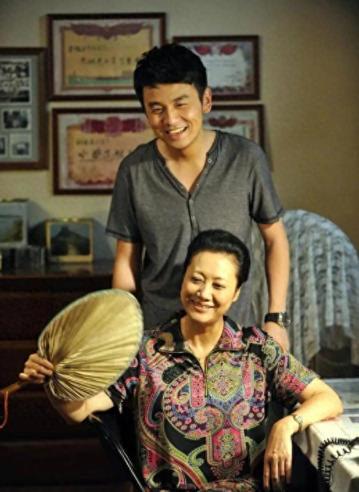 著名演员韩青：母亲柏寒病逝11年，他的内心依然有钝痛