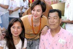 演员成奎安：两房妻子临死前险些撕破脸，病逝13年，孙子车祸离世